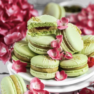 Boite de 10 macarons Pistache - Bissap